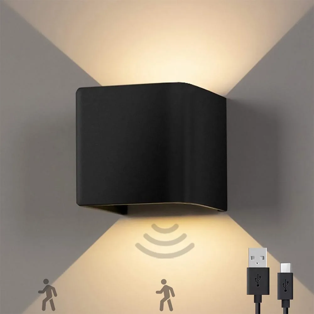 Aku WallClip Wandlamp Accu Kubus Vierkant Zwart