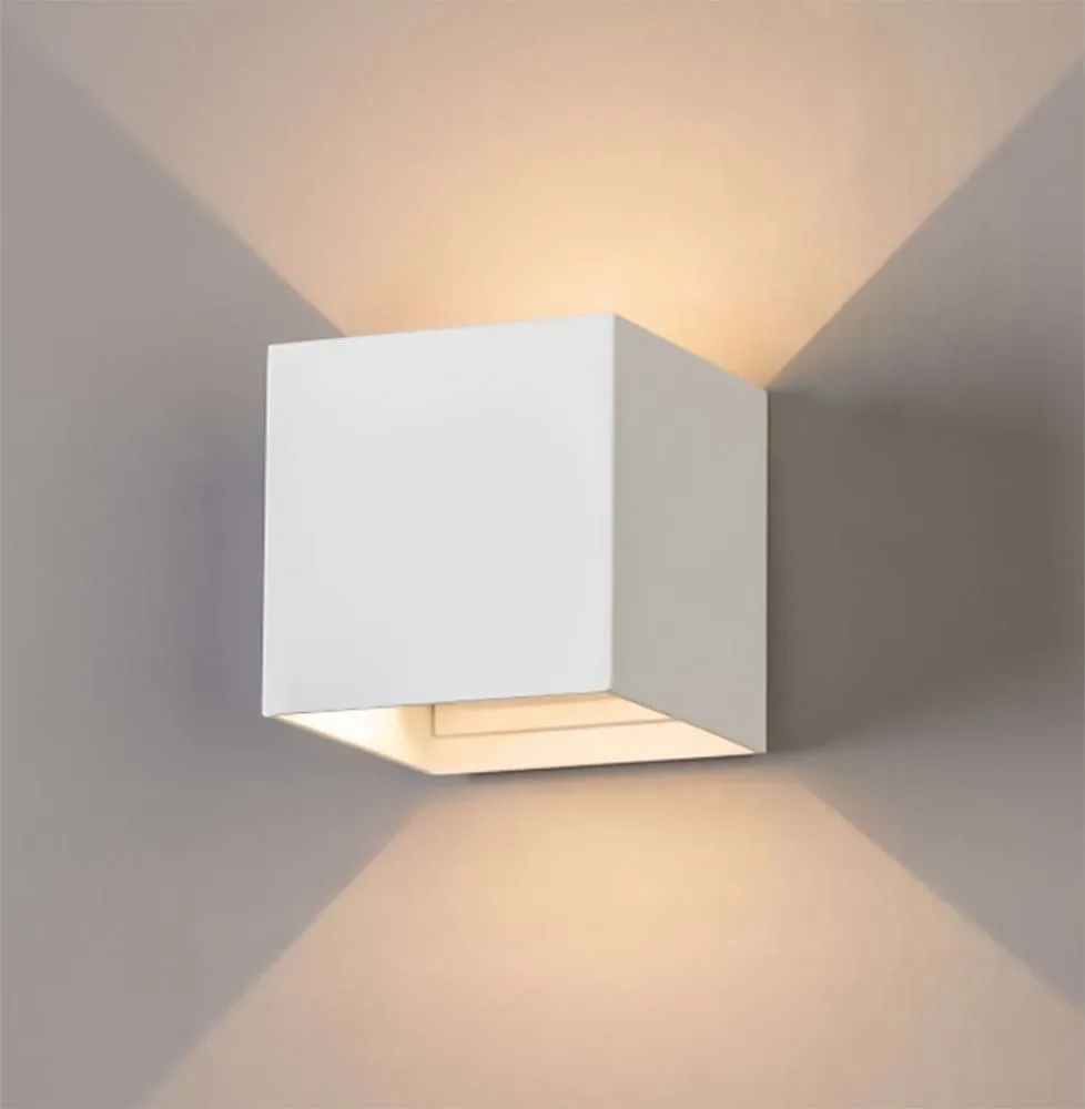 Aku WallClip Wandlamp Kubus Vierkant Wit